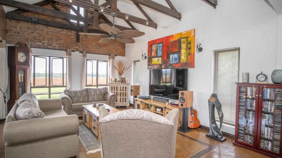 3 Bedroom Property for Sale in The Coves North West
